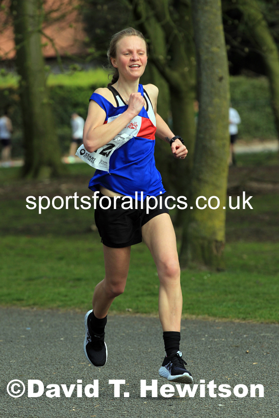 Senior Womens Northern 6 Stage Road Relay, 2022 Northern 12 and 6 Stage Road Relays,  Birkenhead Park, Birkenhead, Wirral.  Photo: David T. Hewitson/Sports for All Pics